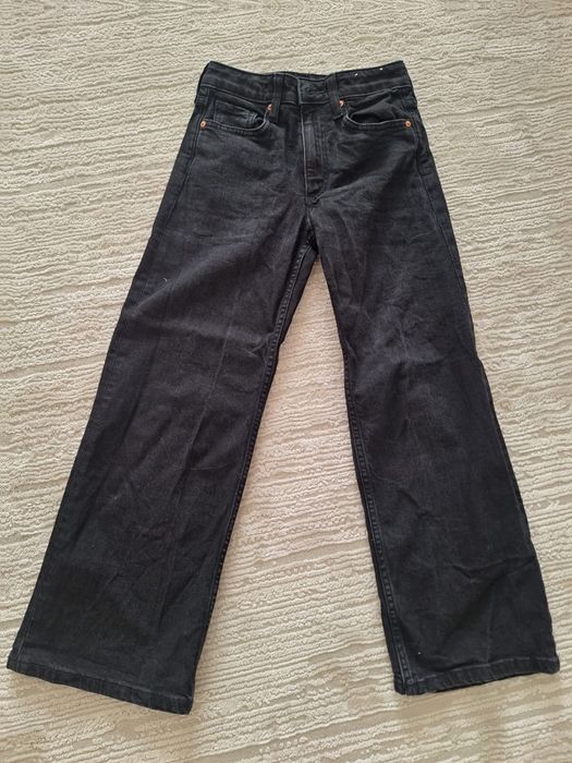 Продам детские джинсы.