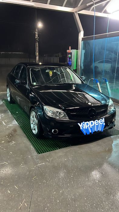 Vând Mercedes c200