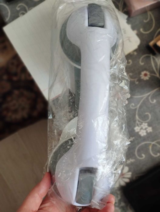 Ручка присоска в ванную