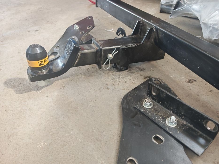 Фаркоп на Митсубиси Паджеро