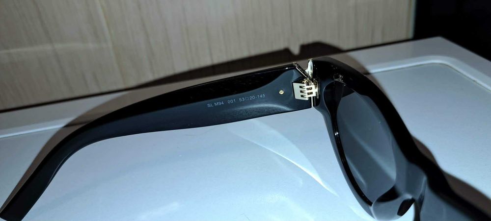 Ochelarii de soare pt Dama Saint Laurent made Italy Produs nou