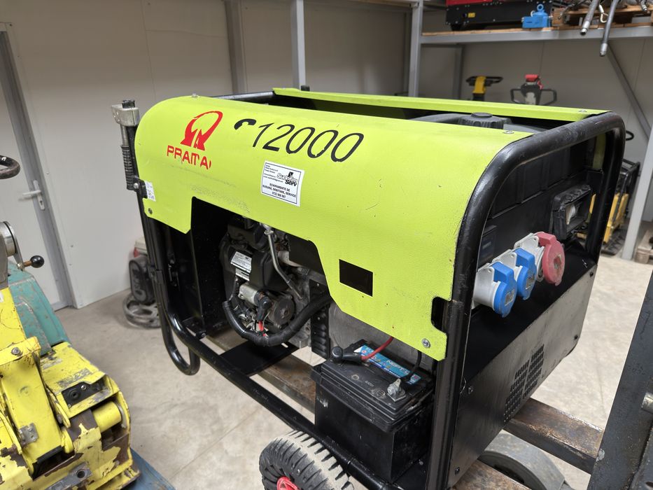 Generator de curent Pramac s12000 / 380v / motor Honda GX 630