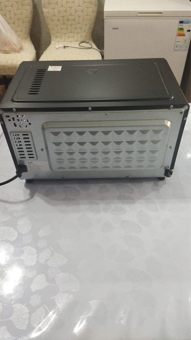 Продам духовку ! В идеальном состояние !