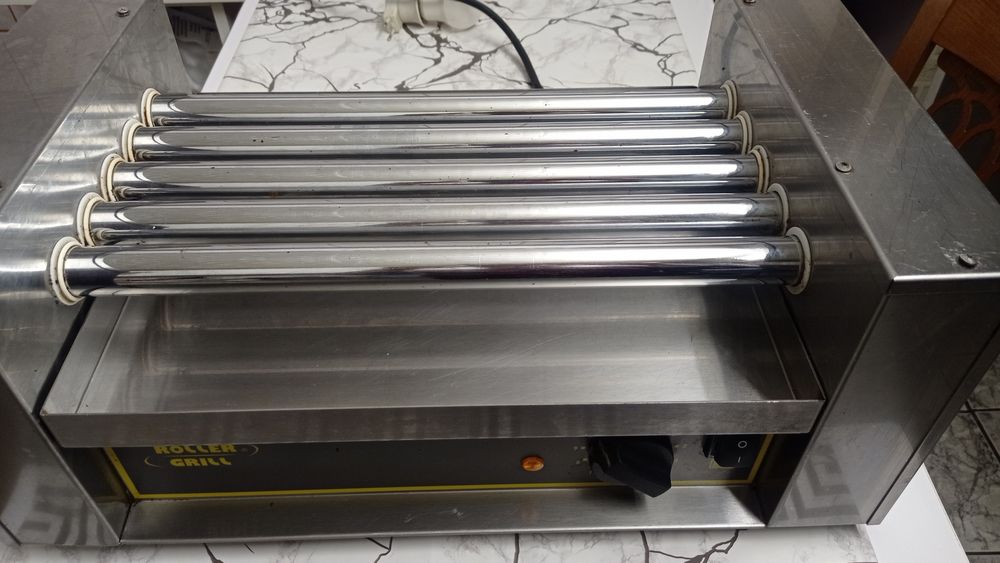 Rolller grill pentru hot-dog