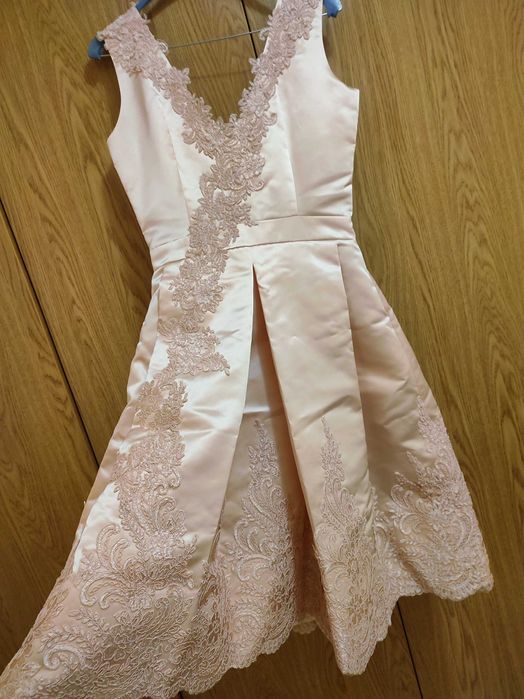 Елегантна къса рокля