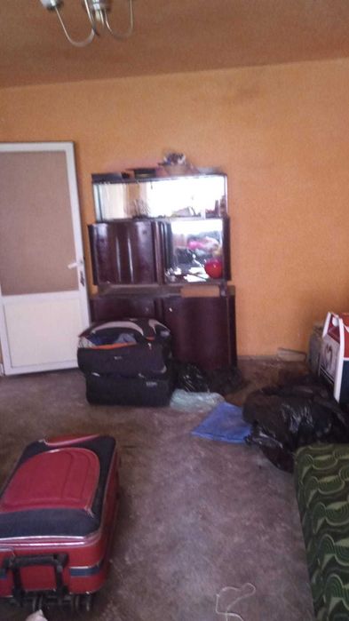 Apartament 3 camere Petrila