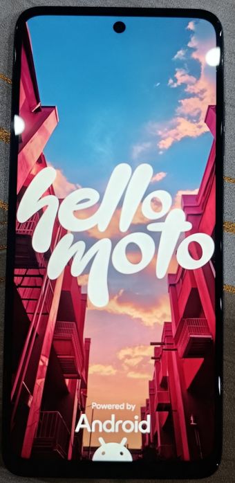 Телефон Motorola g 05
