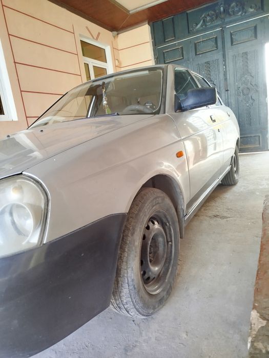 Lada Priora Srochna sotiladi mashinalarga ham barter bor