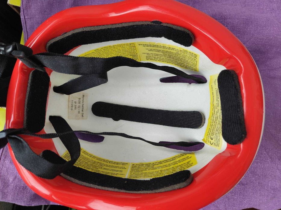 Каска за колело велосипед, ролери, скейтборд 52-56 см