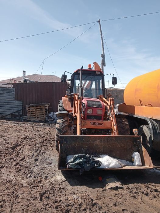 Трактор 3 в 1 экскаватор, погрузчик, нож