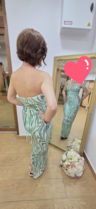 Vand rochie marimea S