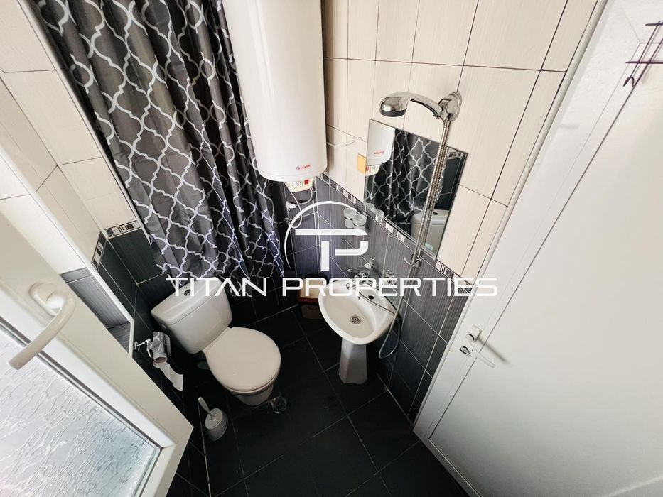 Дава се под наем Четиристаен апартамент в Бургас, Лазур - 150 кв.м за 548.25 € - Снимка #12