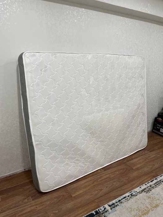 Матрас  для спальной кровати  160/200