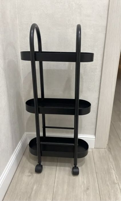 Продаю этажерку металическую