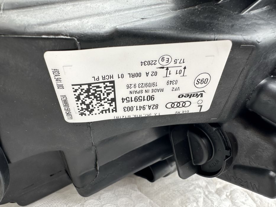 Far stânga audi a1.cod:82a941003.