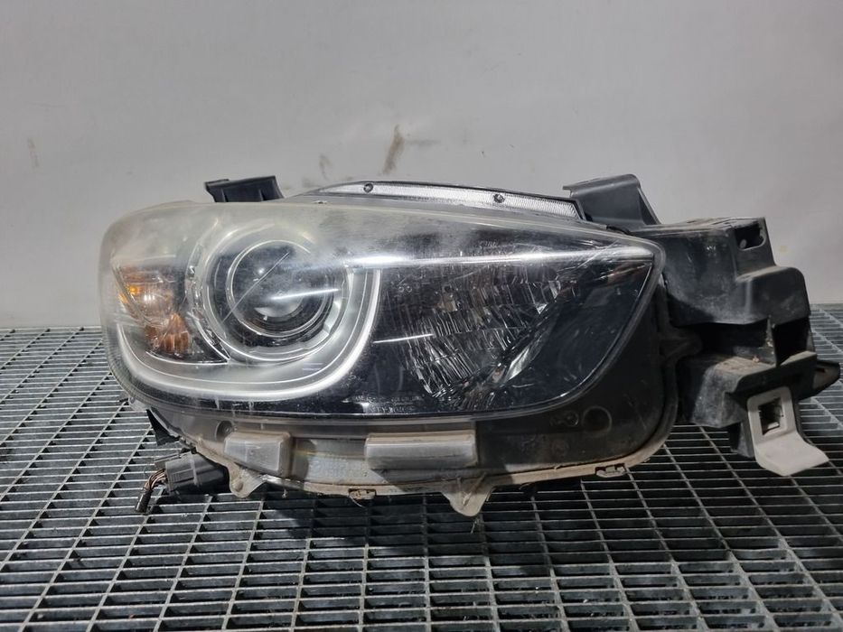 Far Dreapta Mazda CX - 5 2012 - 2015 SUV 4 Usi (1480) Xenon