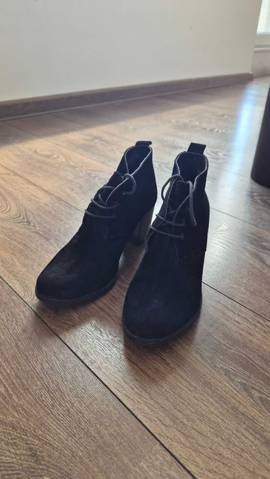 Продавам кларкове на ток от естествен велур 37 номер