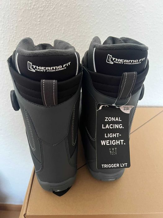 Boots Snowboard Noi Head TRIGGER LYT dublu BOA LYT EUR:44 Mondo:28.5