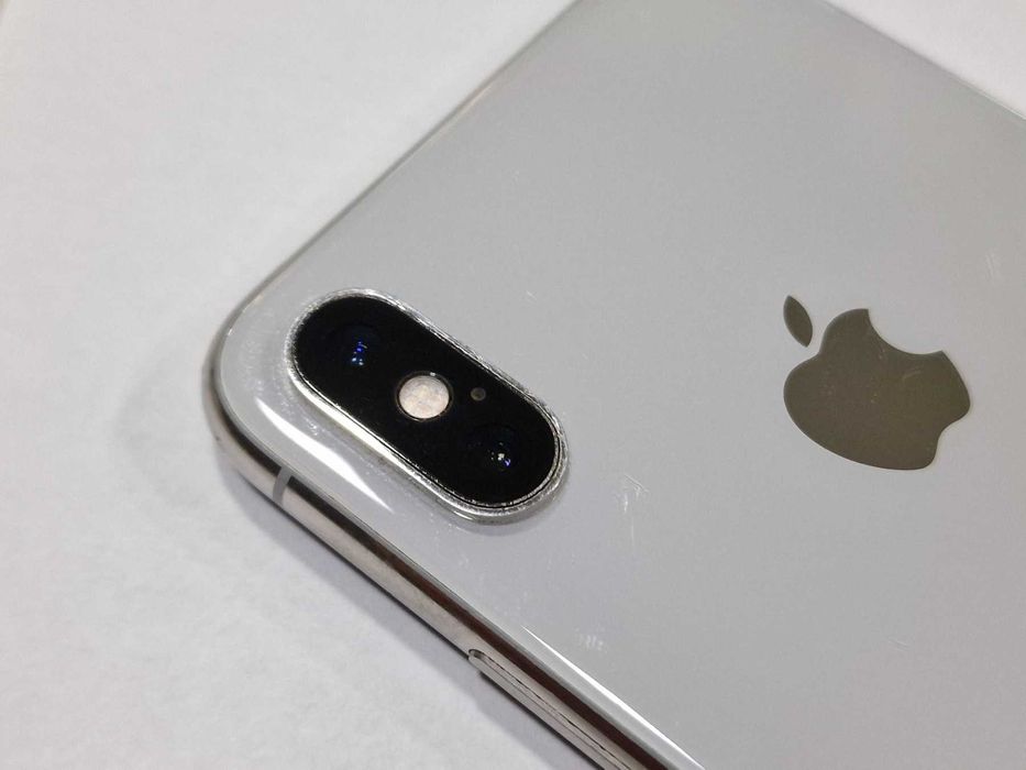 iPhone XS 64GB / 79%