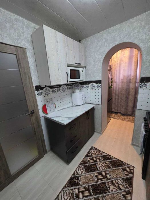 Продается 2-х комнатная квартира с ремонтом на Чехова 2/2/4