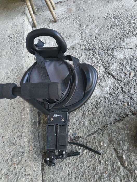 Se vinde atas pentru al doilea copil