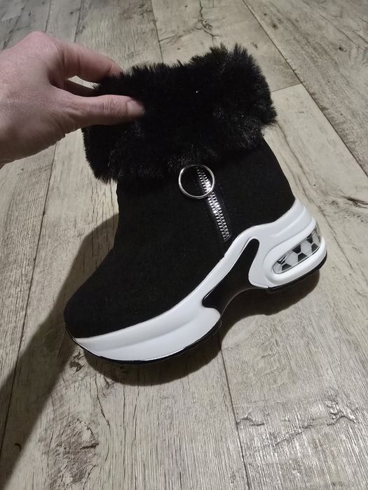 Продам сапожки 35/36р