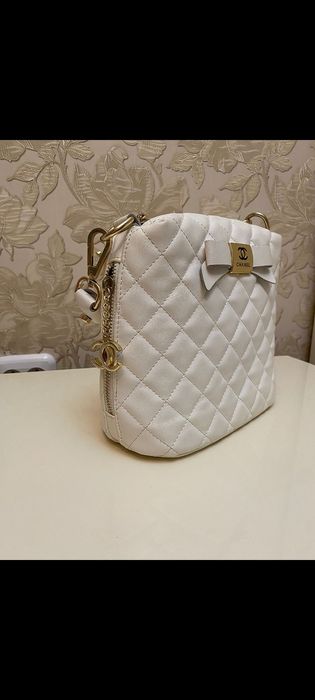 Женская небольшая сумочка