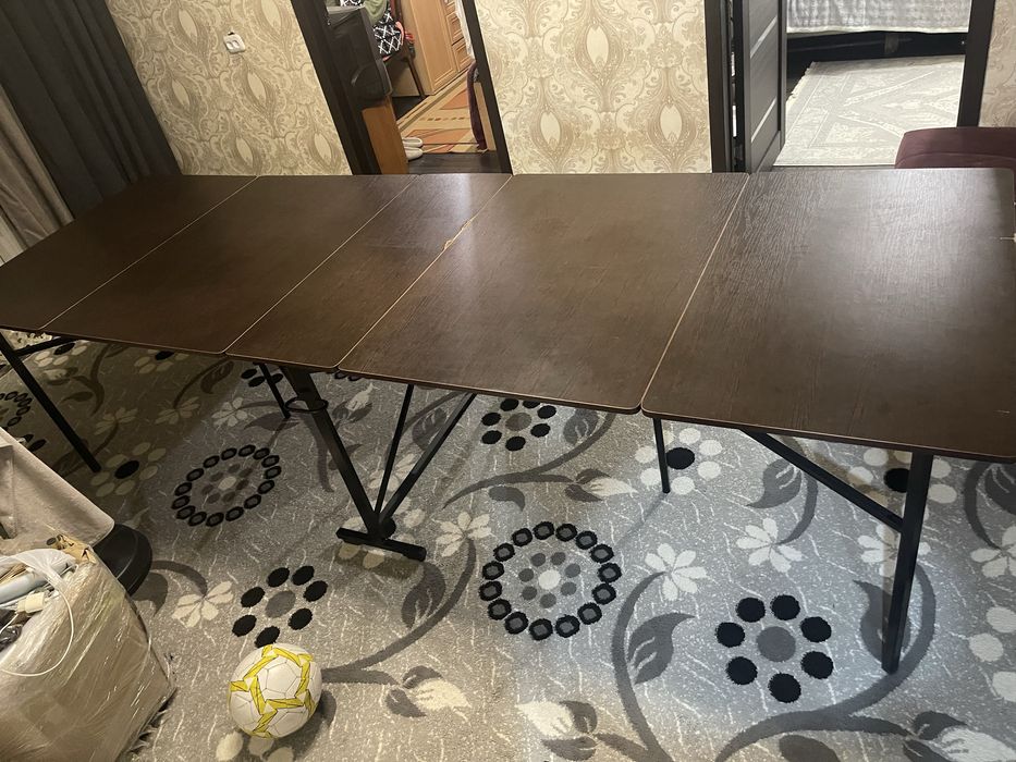 Продам гостевой стол