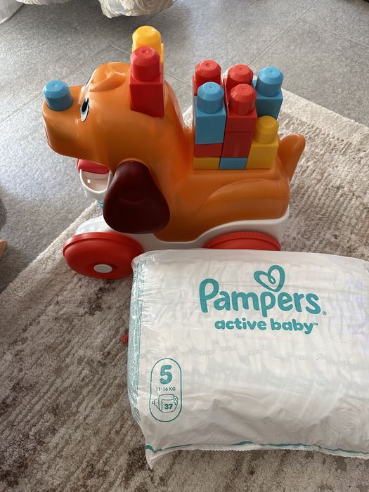 Кученце за теглене Mega Bloks подарък pampers activ baby 5