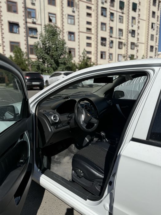 Nexia3 avtomat srocno sotiladi