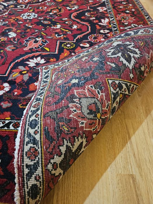 Negociabil Covor Persan lucrat manual