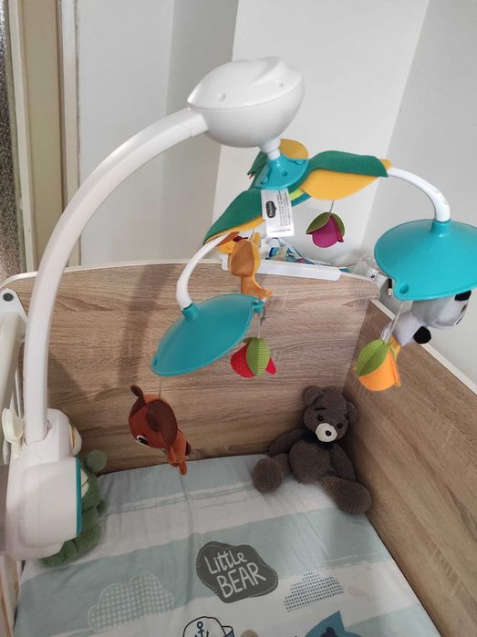 Музикална въртележка "Into the Forest" на Tiny Love