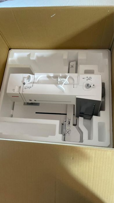 Вышивальная машина Janome MC550E