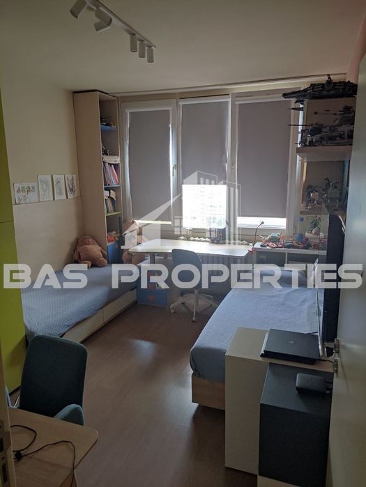 Продава се Тристаен апартамент в София, Зона Б-5 - 85 кв.м за 3495 €/кв.м - Снимка #9