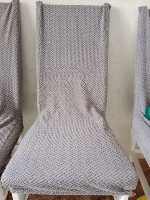 Продам чехол для стульев.