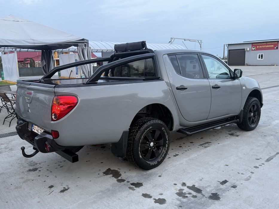 Mitsubishi L200 Navigatie blocant spate