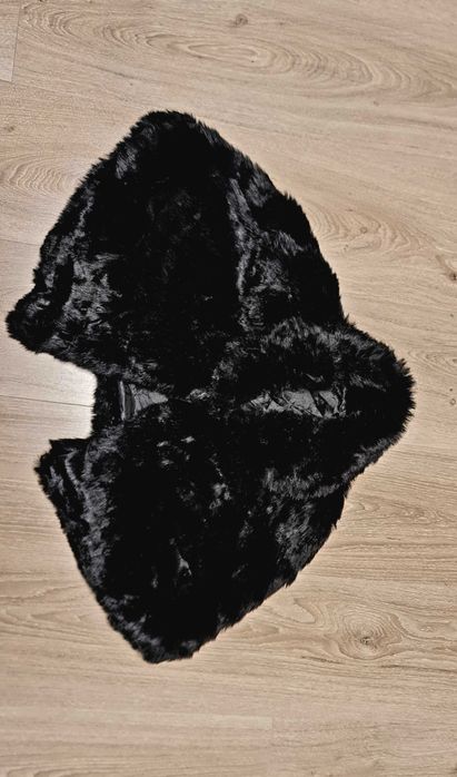 Capa neagra model deosebit