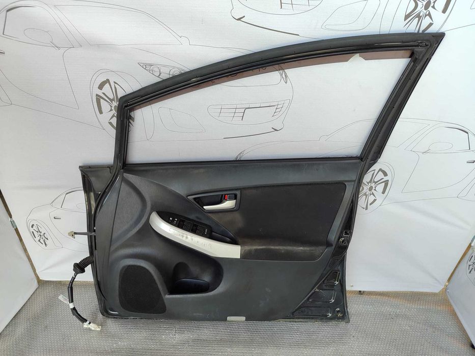 Usa Fata Dreapta Toyota Prius (XW30) Hatchback 2009–2015 / Cod OEM 67 001470 71 (11B)