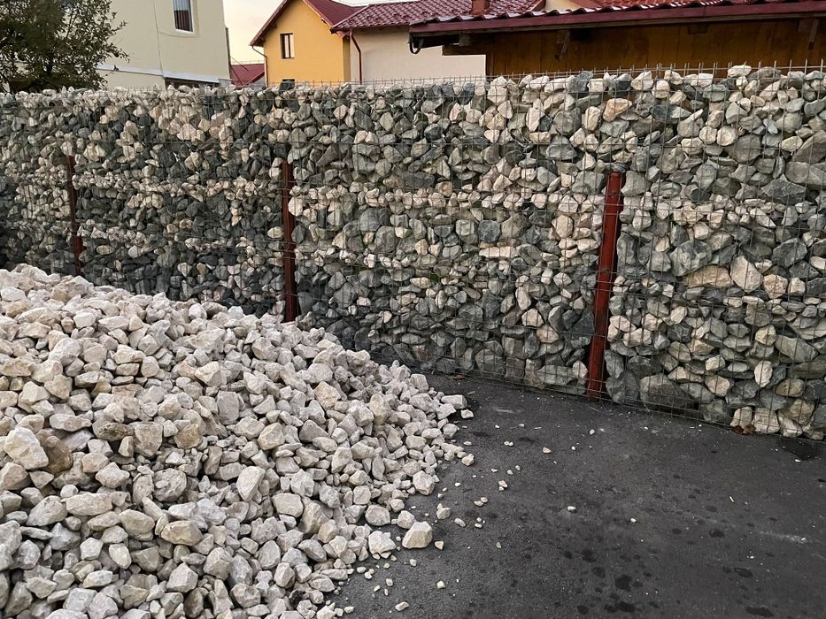 Piatra ornamentala calcar alb gabioane pt gard
