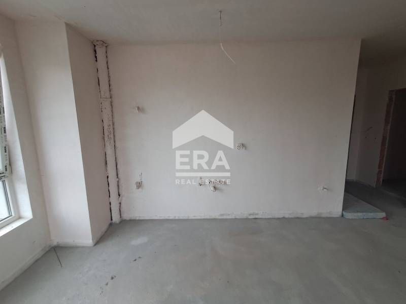 Продава се Двустаен апартамент в Варна, Победа - 68 кв.м за 1765 €/кв.м - Снимка #2