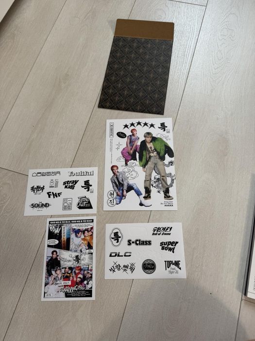 Продавам албиум на StrayKids 5-star