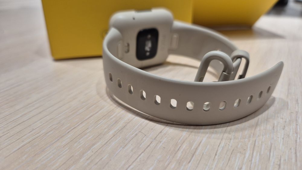 Продам смарт часы Poco watch