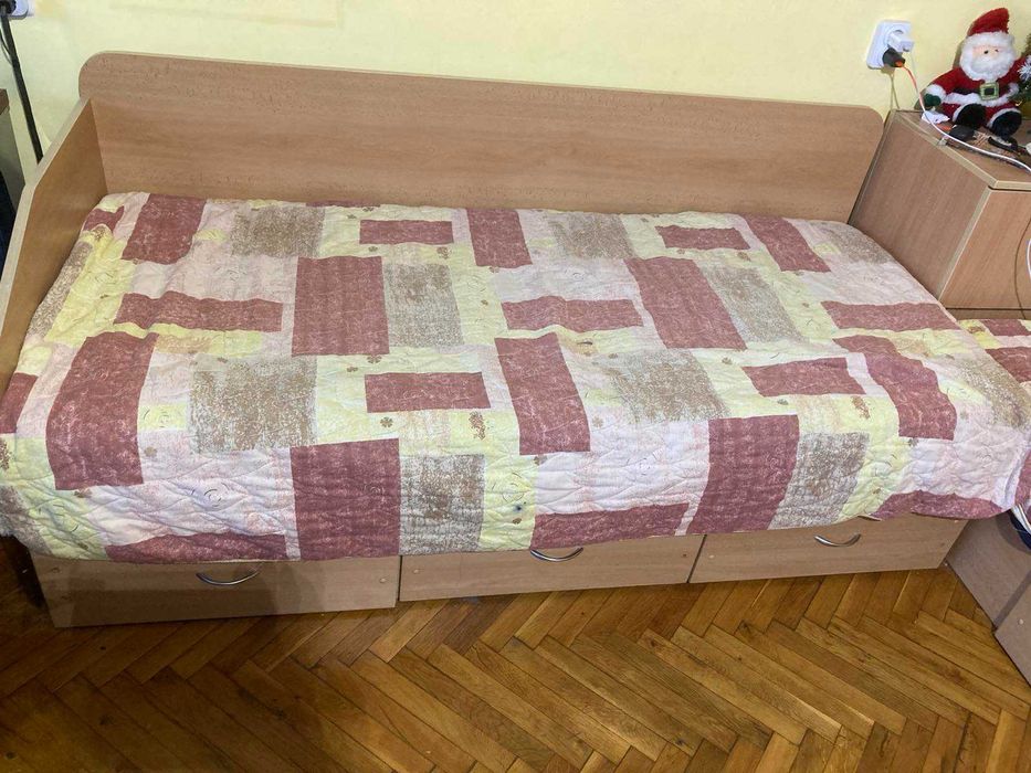 Легло с чекмеджета и матрак Нани; 164 лева