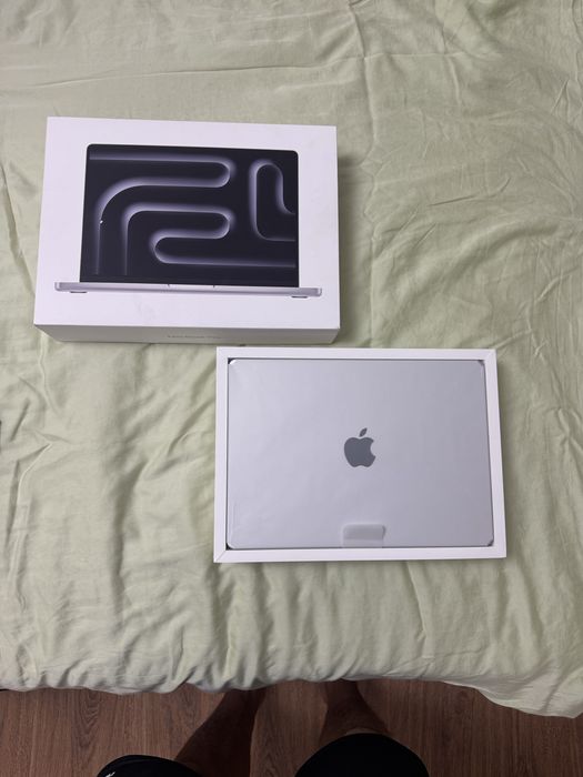Macbook Pro 14 M5 16/512