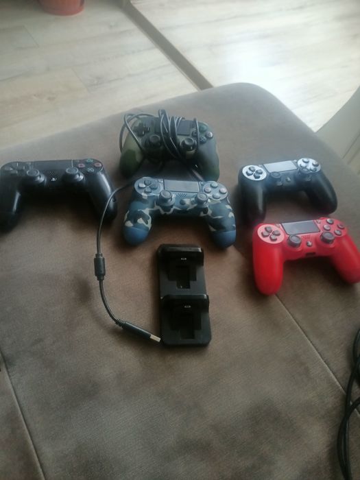 Vand ps4 1TB memorie