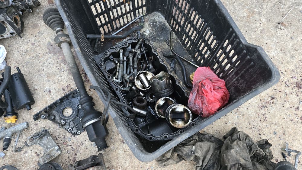 НИСКИ ЦЕНИ Рено Сценик 1.9 DCi 102 на части Renault Scenic