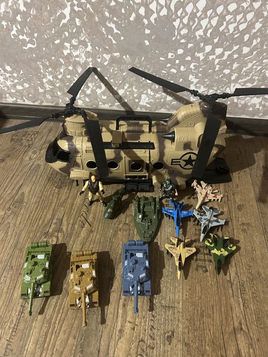 Военнен Хеликоптер-Детски-Голям