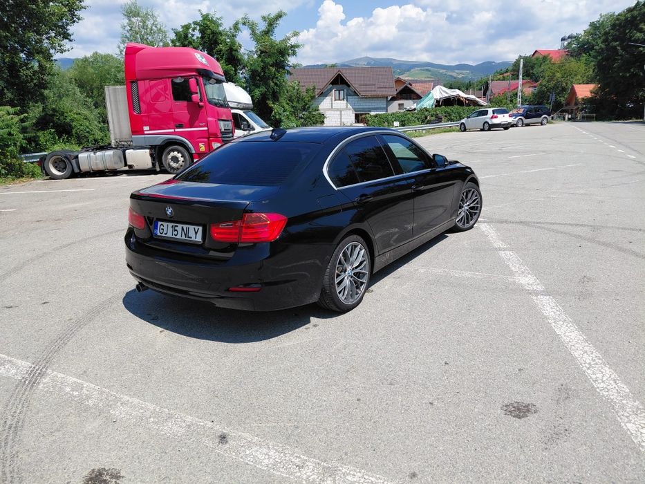 BMW  F30 320d an 2013