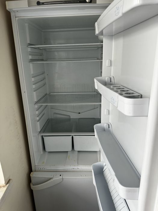 Продам холодильник рабочий срочно