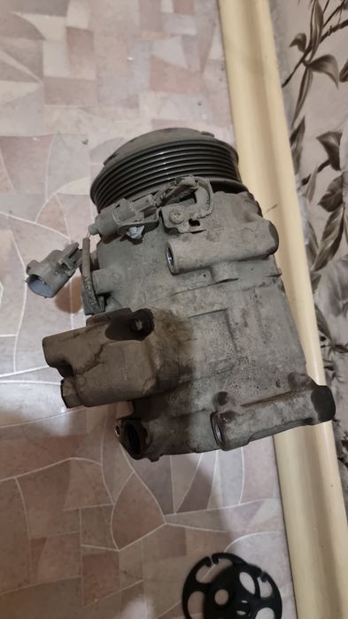 Продам компрессор кондиционера камри 40 обьем 3.5